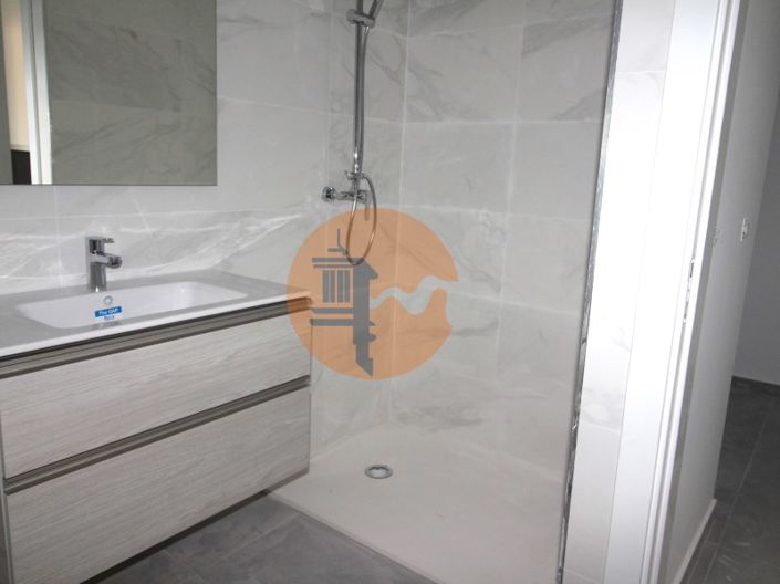 Image No.24-3 Bed House for sale