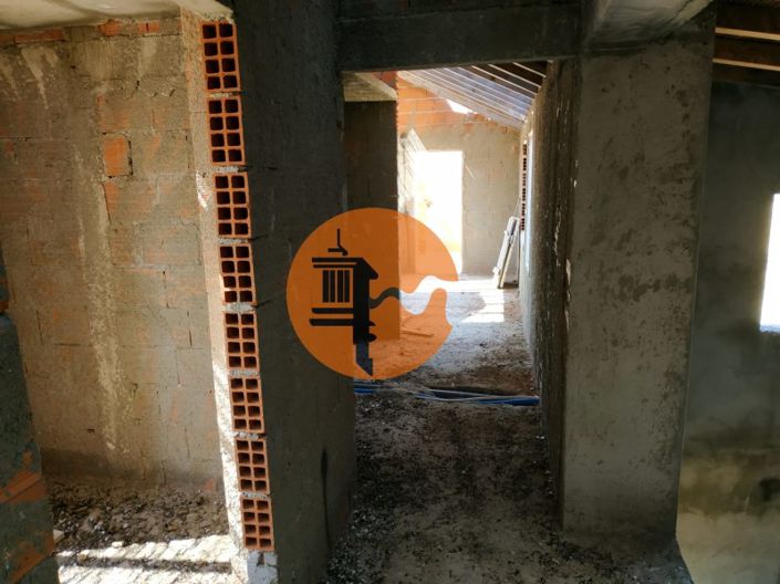 Image No.25-6 Bed Farmhouse for sale