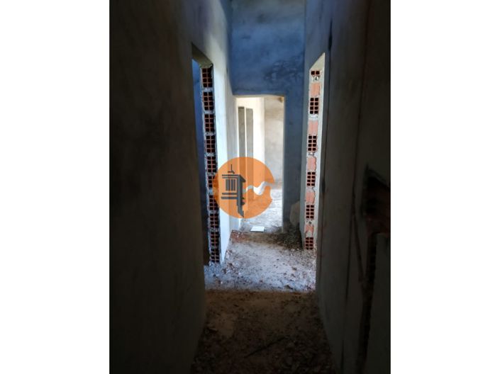 Image No.51-6 Bed Farmhouse for sale