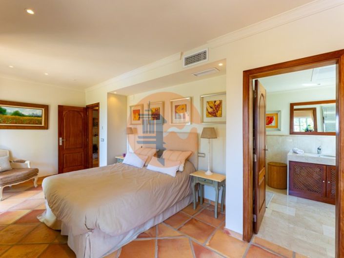 Image No.31-5 Bed House for sale