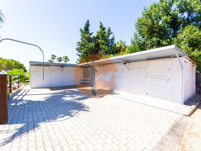 Image No.32-5 Bed House for sale