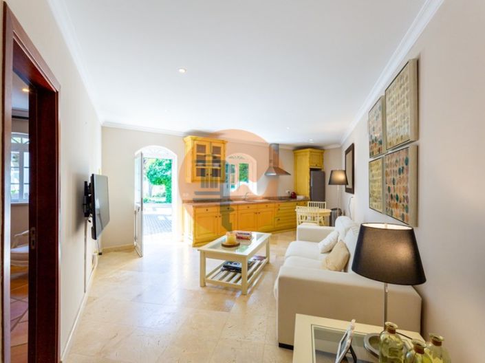 Image No.4-5 Bed House for sale