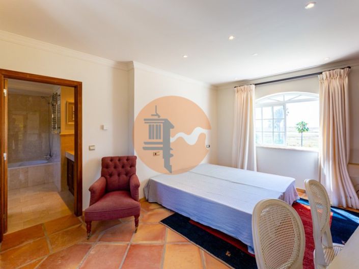 Image No.43-5 Bed House for sale