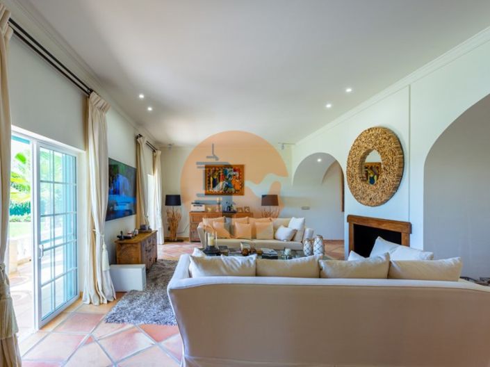 Image No.60-5 Bed House for sale