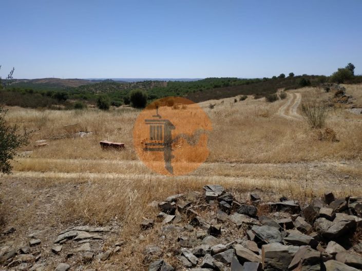 Image No.21-6 Bed Commercial for sale