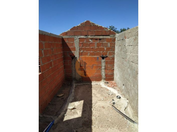 Image No.34-6 Bed Commercial for sale