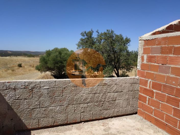 Image No.37-6 Bed Commercial for sale