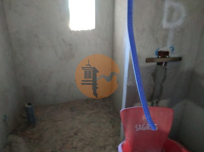 Image No.39-6 Bed Commercial for sale