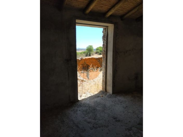 Image No.53-6 Bed Commercial for sale