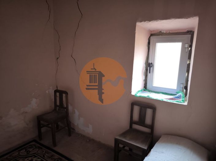 Image No.18-3 Bed House for sale