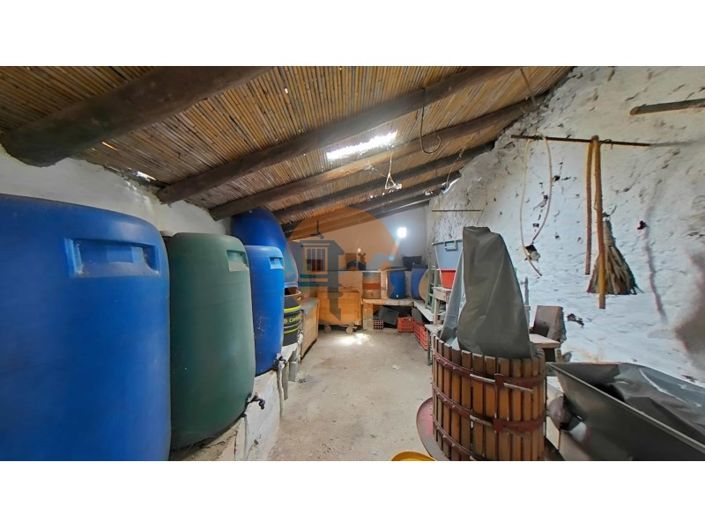 Image No.68-3 Bed House for sale