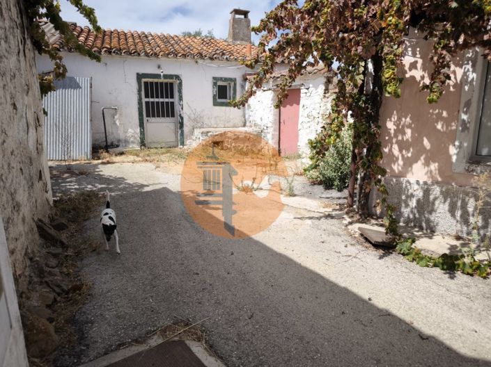 Image No.8-3 Bed House for sale