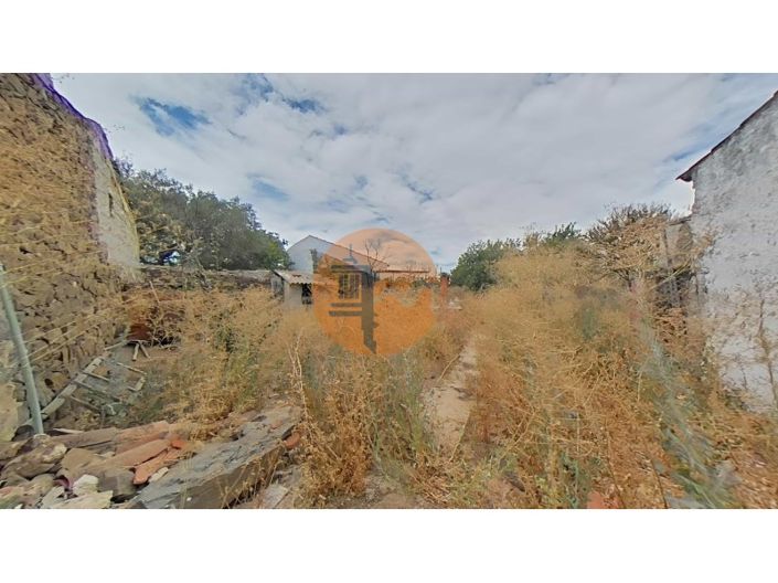 Image No.83-3 Bed House for sale