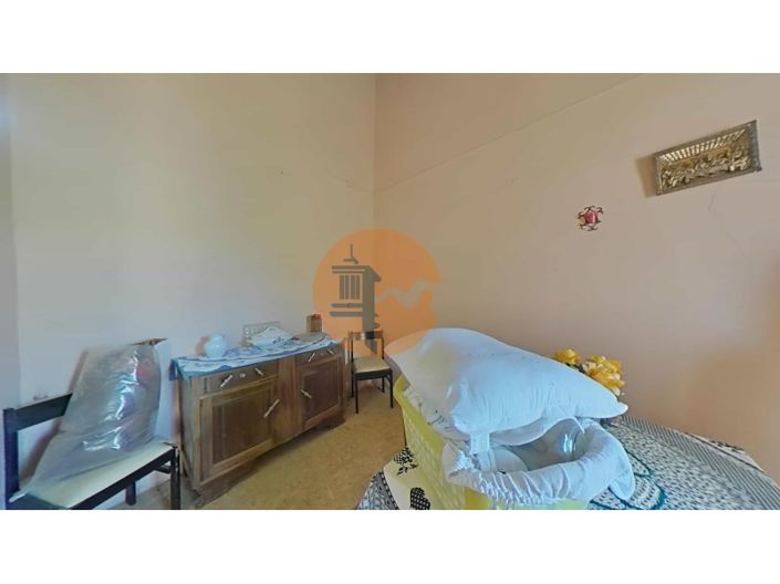 Image No.86-3 Bed House for sale