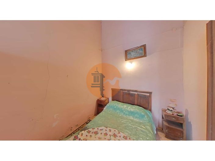 Image No.93-3 Bed House for sale