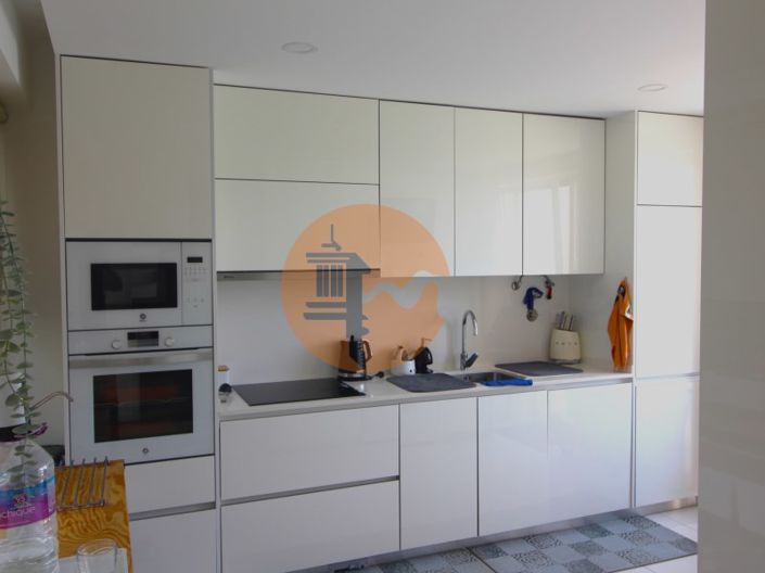 Image No.14-4 Bed House for sale