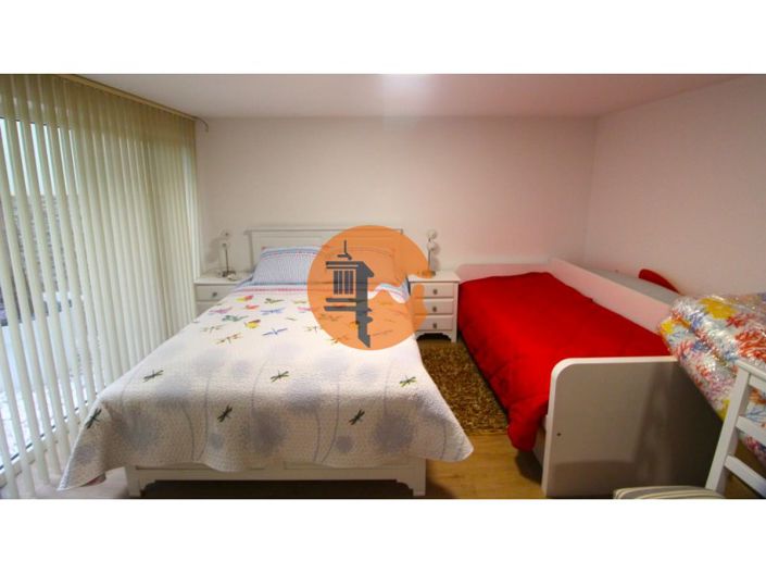 Image No.38-4 Bed House for sale