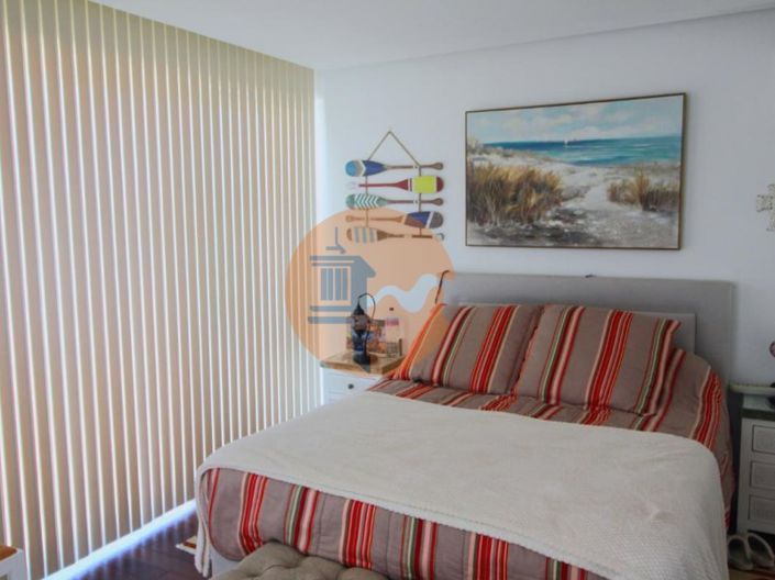 Image No.45-4 Bed House for sale