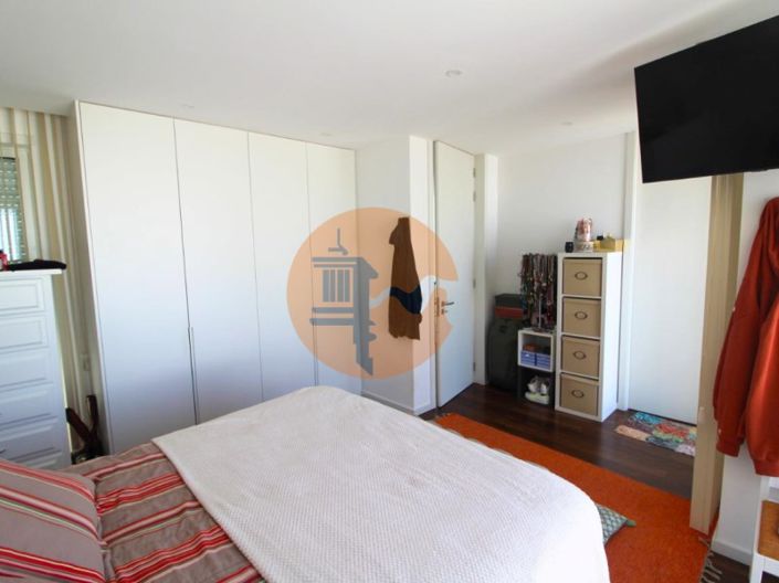 Image No.47-4 Bed House for sale