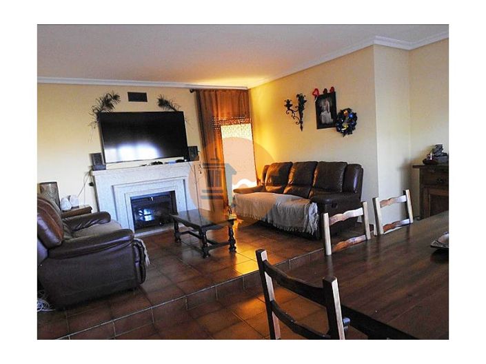 Image No.11-4 Bed House for sale