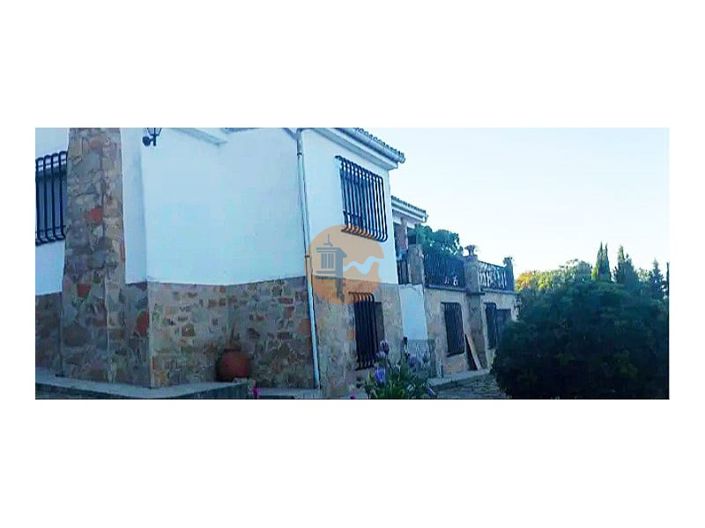 Image No.12-4 Bed House for sale