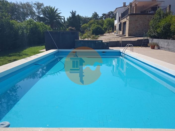 Image No.2-4 Bed House for sale