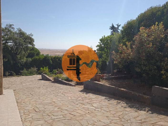 Image No.20-4 Bed House for sale