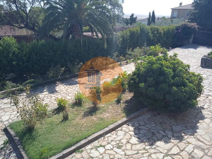 Image No.21-4 Bed House for sale