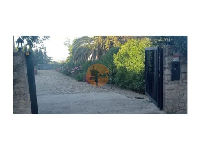 Image No.24-4 Bed House for sale