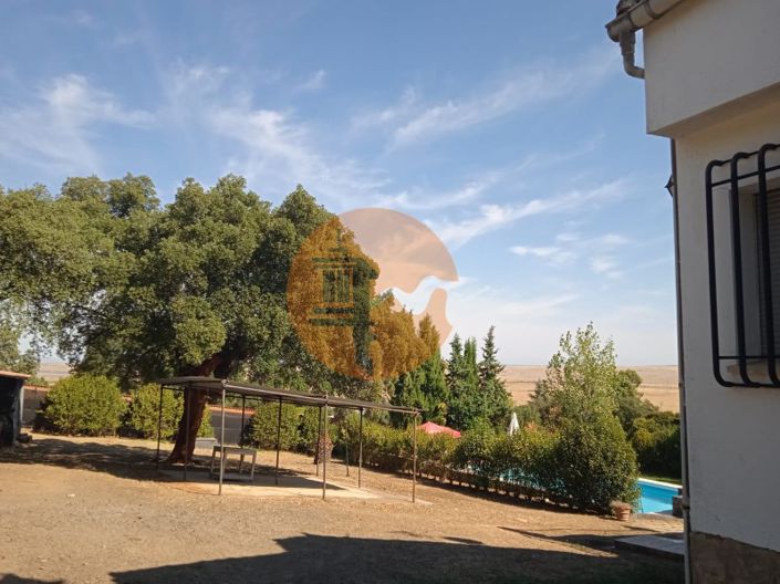 Image No.7-4 Bed House for sale