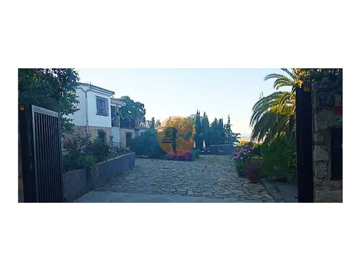 Image No.9-4 Bed House for sale