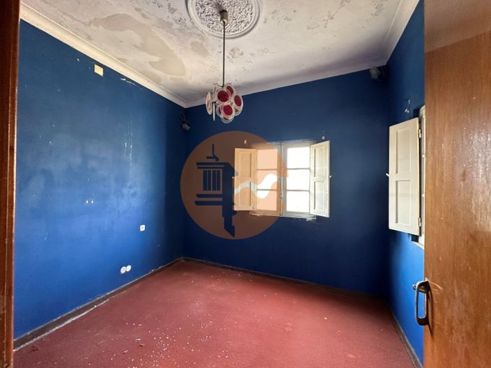 Image No.100-7 Bed House for sale