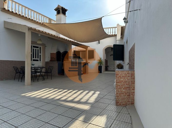 Image No.103-7 Bed House for sale