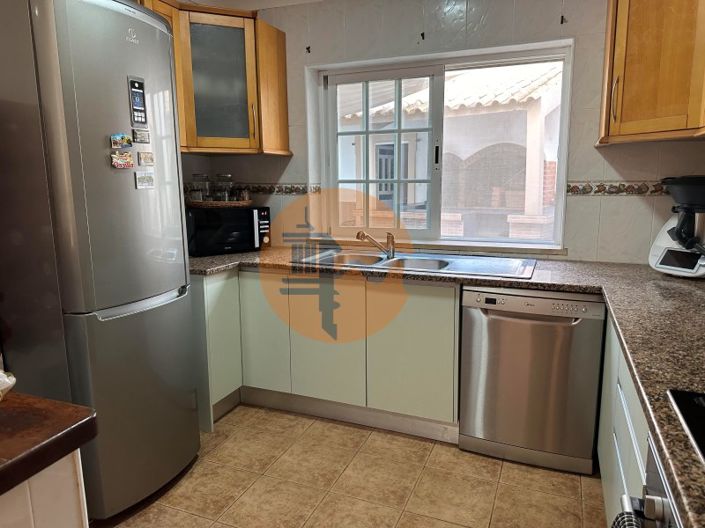 Image No.35-7 Bed House for sale