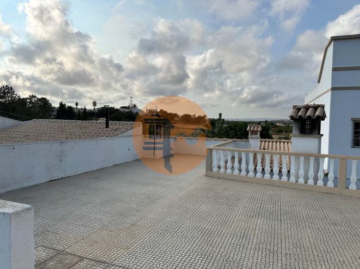 Image No.70-7 Bed House for sale