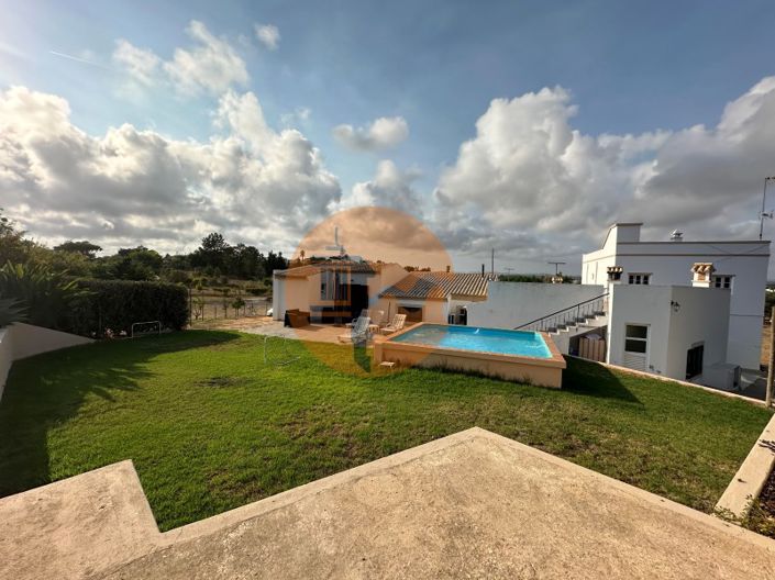 Image No.82-7 Bed House for sale