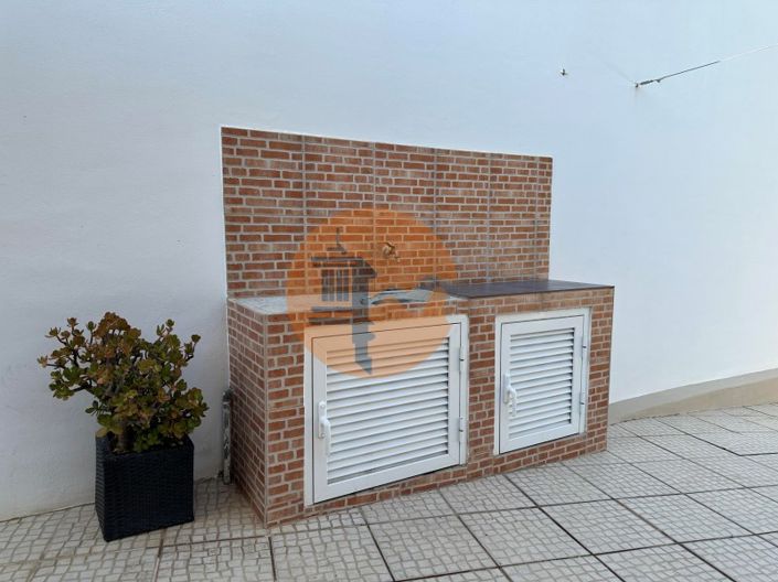 Image No.86-7 Bed House for sale