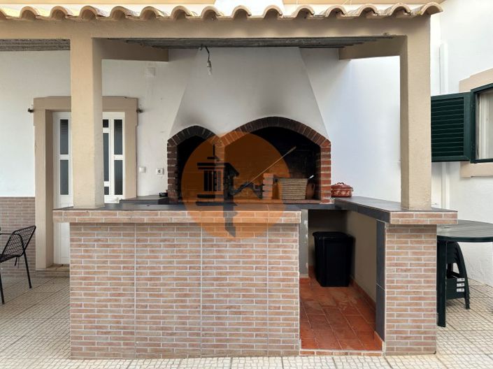 Image No.89-7 Bed House for sale