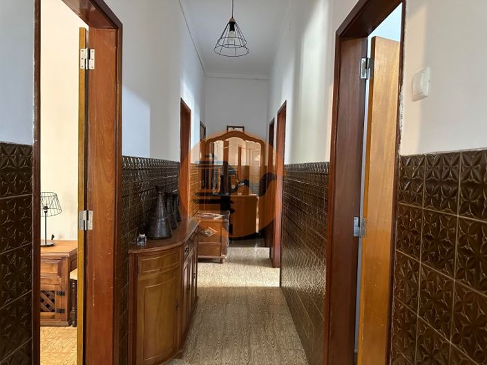 Image No.95-7 Bed House for sale