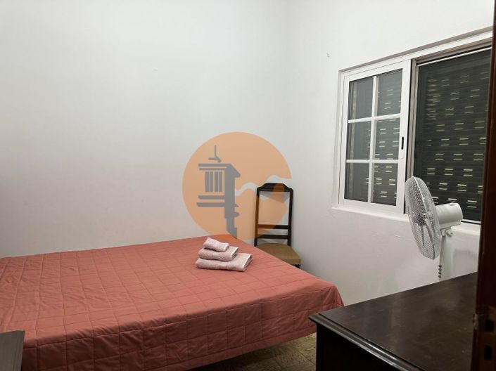 Image No.98-7 Bed House for sale