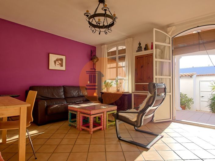 Image No.1-3 Bed House for sale