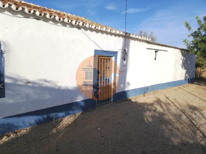 Image No.10-2 Bed Farmhouse for sale