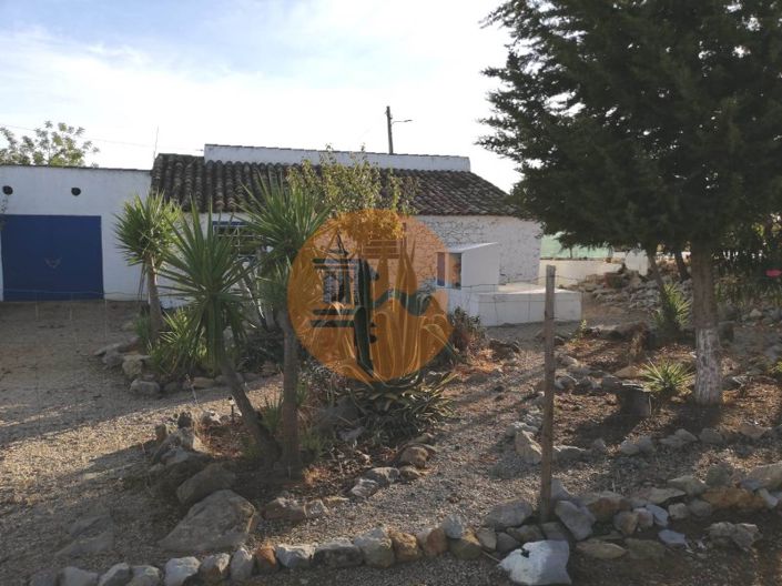 Image No.12-2 Bed Farmhouse for sale