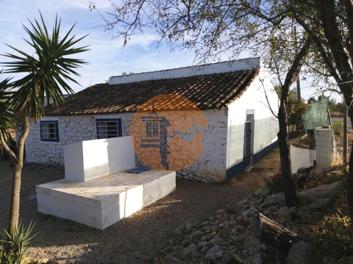 Image No.8-2 Bed Farmhouse for sale