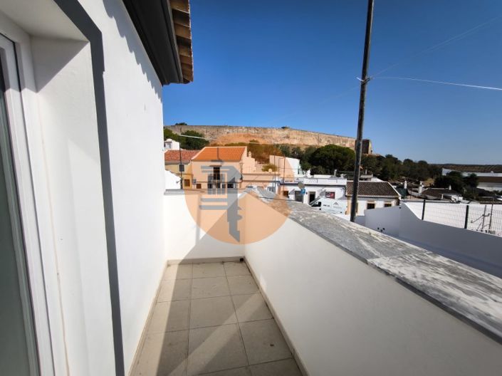 Image No.28-5 Bed House for sale