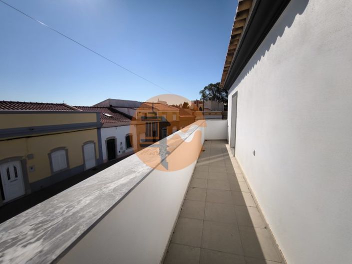 Image No.30-5 Bed House for sale
