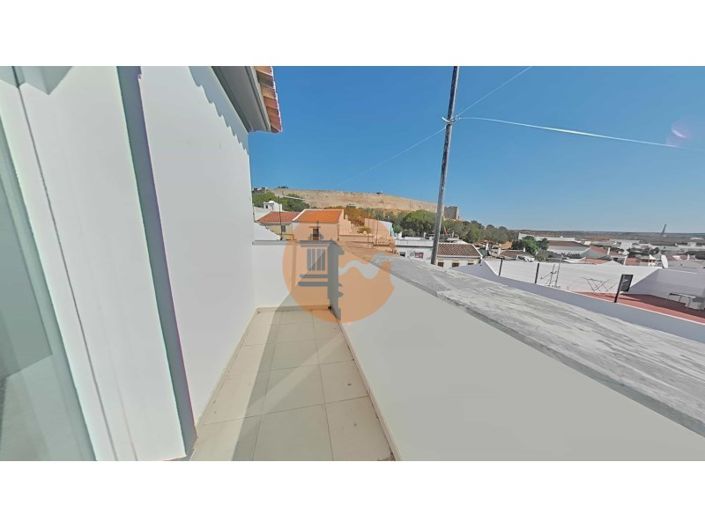 Image No.63-5 Bed House for sale