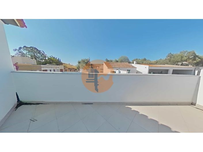 Image No.67-5 Bed House for sale