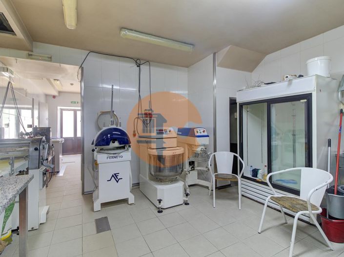 Image No.10-2 Bed Commercial for sale