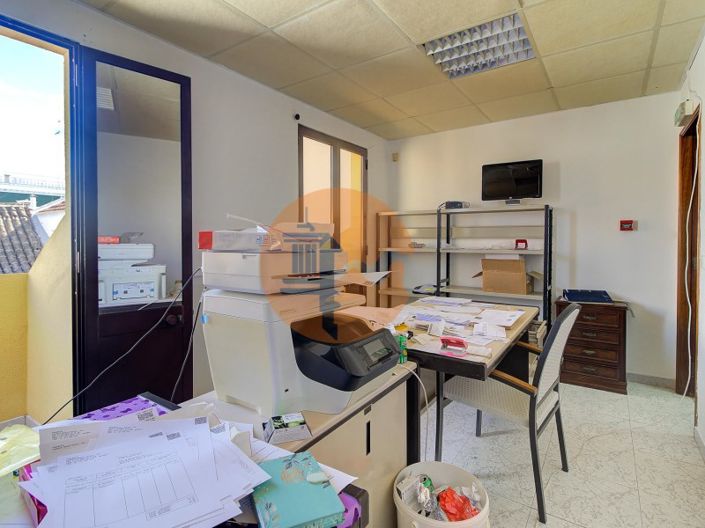 Image No.28-2 Bed Commercial for sale